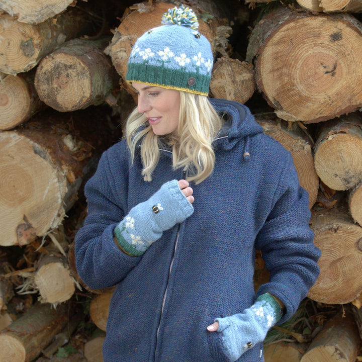 Daisy & Bumble Bee Handwarmers