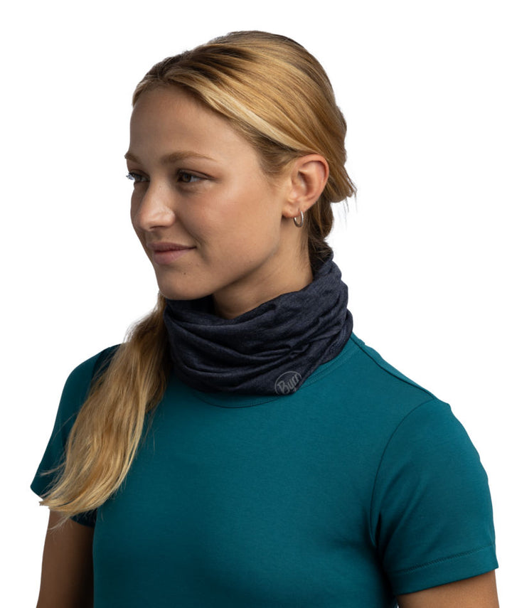 Buff Merino Lightweight Neckwear In Night Blue