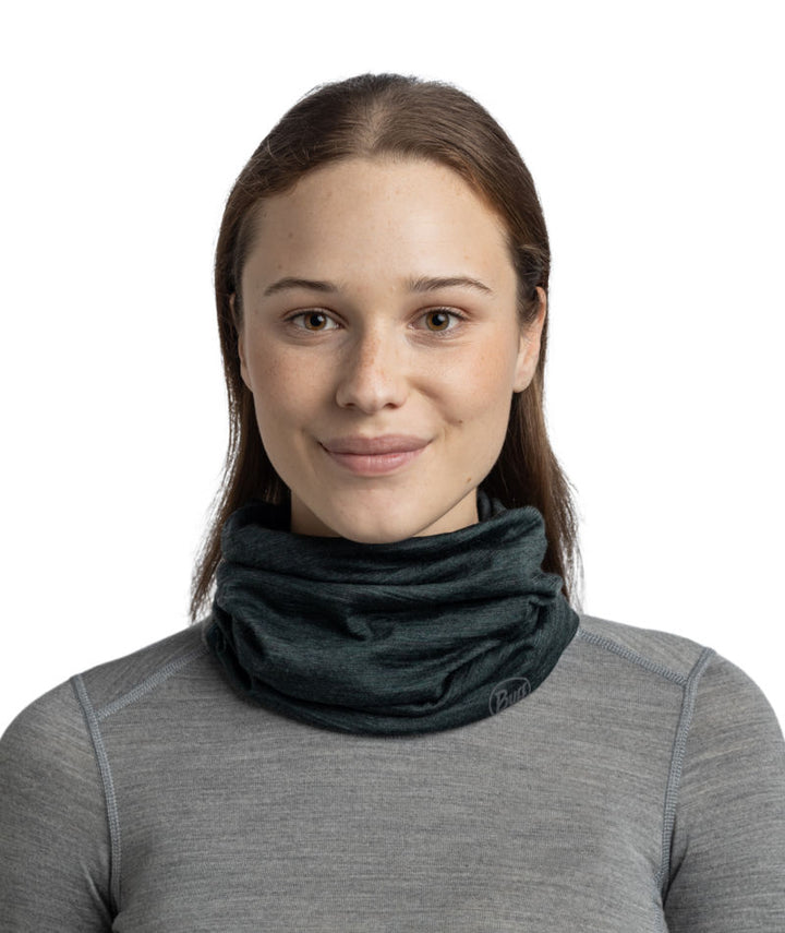 Buff Merino Lightweight Neckwear In Forest