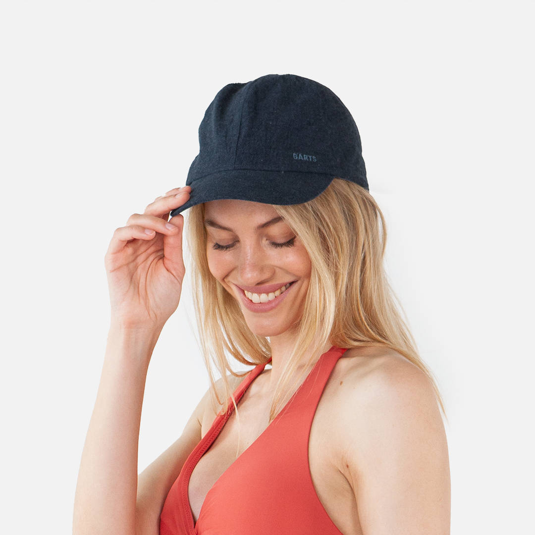 Barts Women's Peruma Cap in Navy Blue
