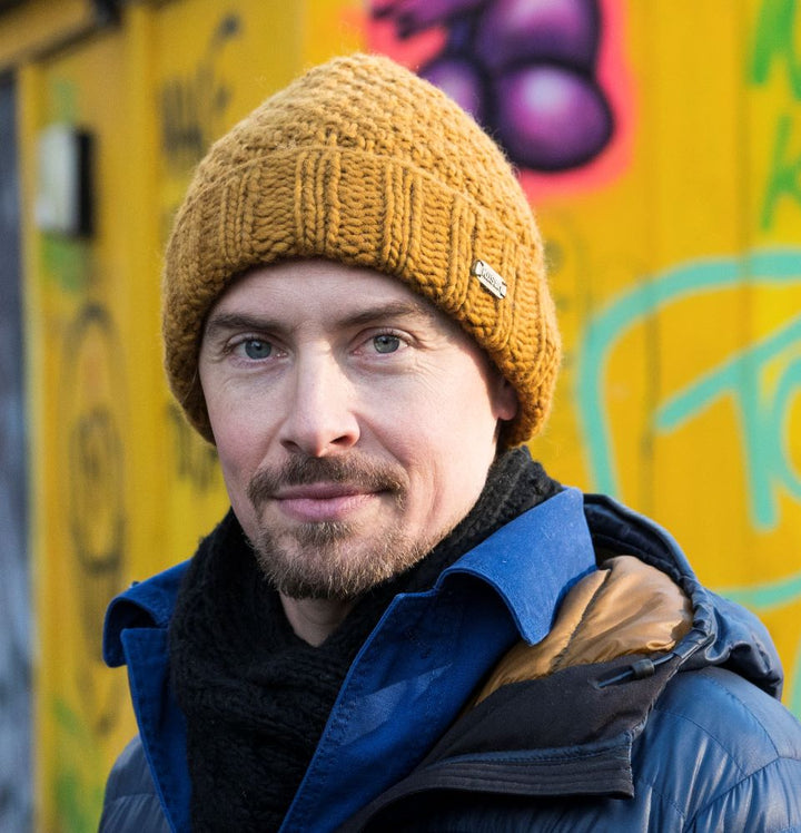 Kusan Moss Yarn Beanie Hat Caramel