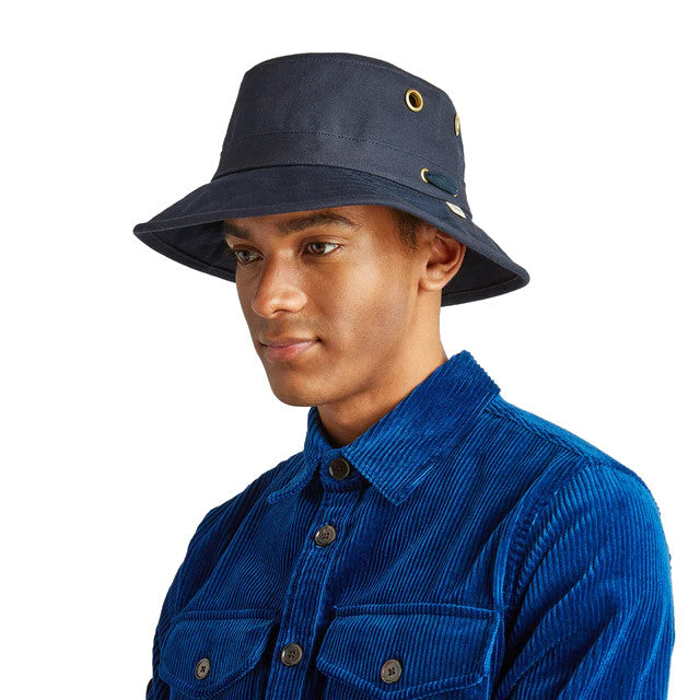 Tilley T1 Iconic Bucket Hat in Navy