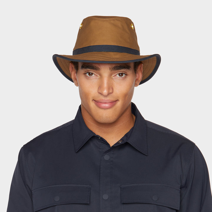 Tilley TWC7 Outback Waxed Cotton Hat (Tan/Navy)