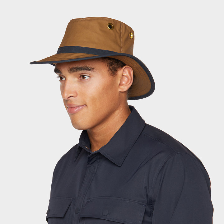 Tilley TWC7 Outback Waxed Cotton Hat (Tan/Navy)