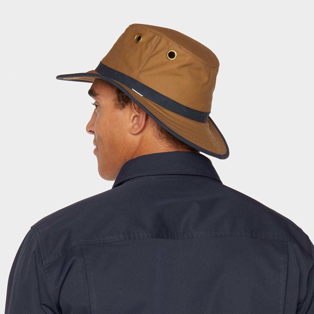 Tilley TWC7 Outback Waxed Cotton Hat (Tan/Navy)