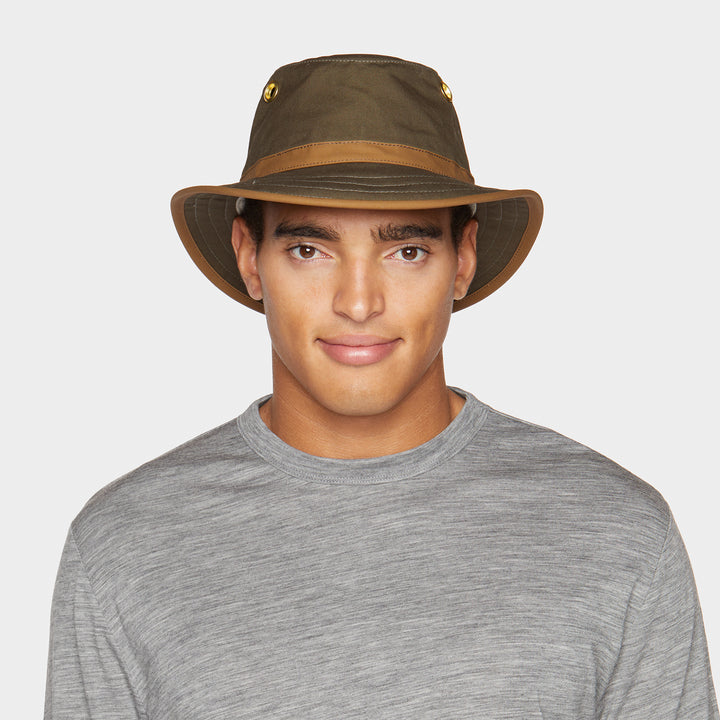 Tilley TWC7 Outback Waxed Cotton Hat (Green/Tan)