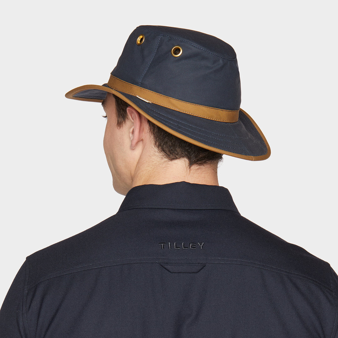 Tilley TWC7 Outback Waxed Cotton Hat (Navy/Tan)